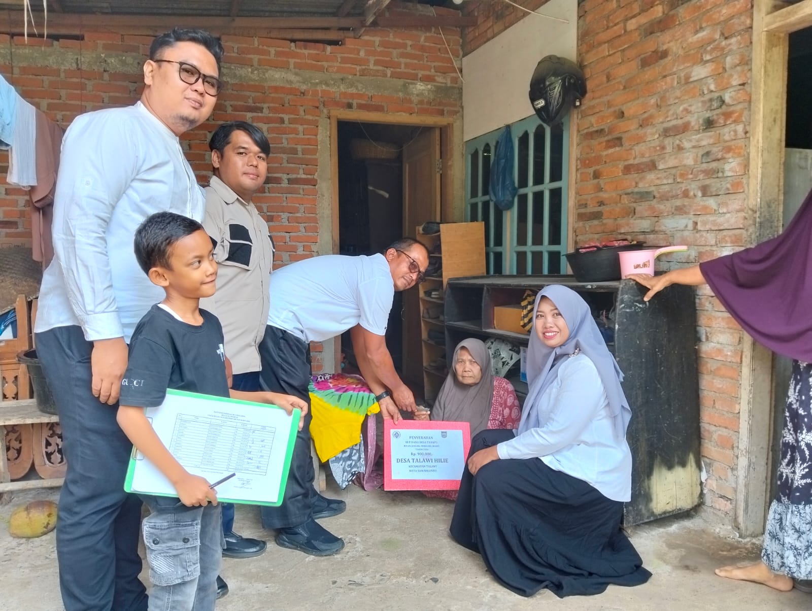 Pemerintah Desa Talawi Hilie Salurkan BLT Dana Desa Triwulan I Tahun 2026