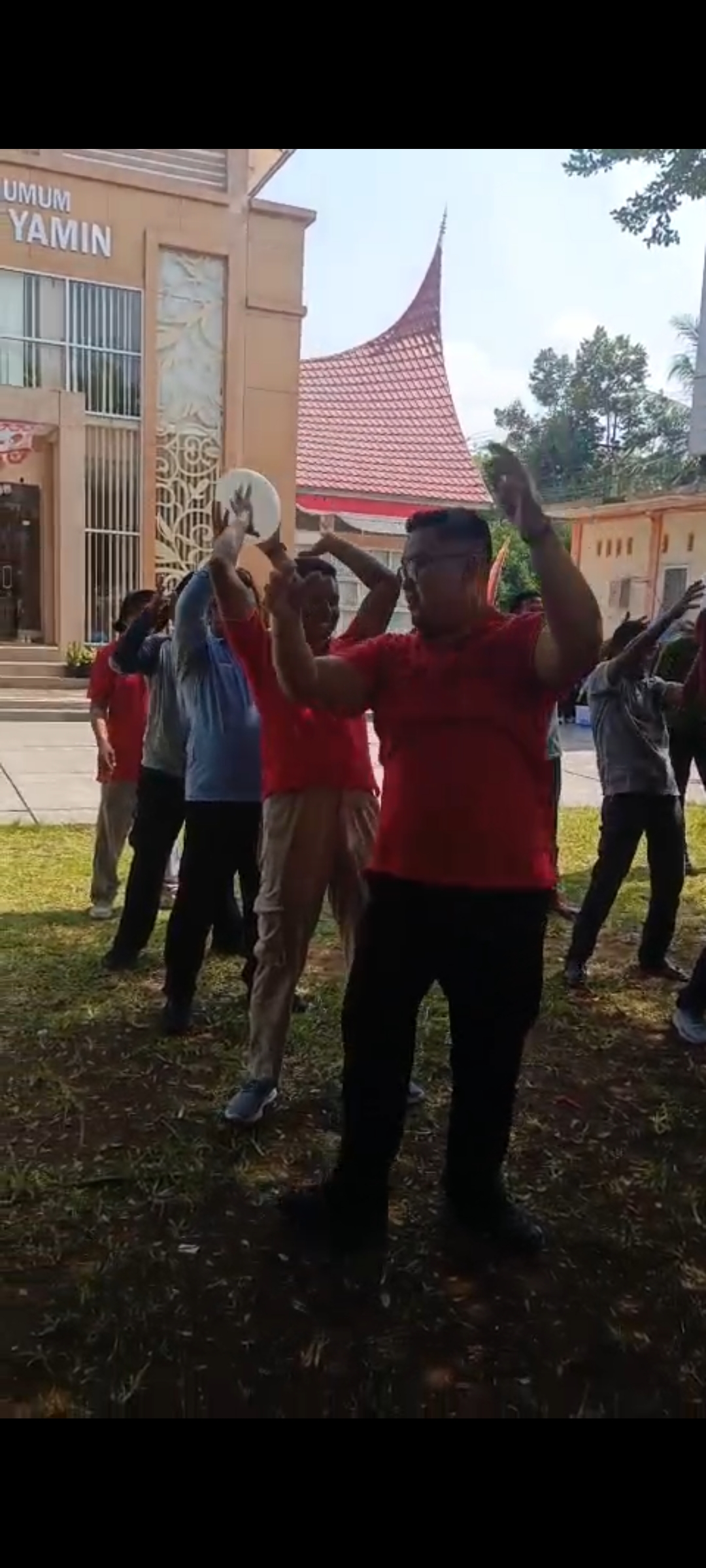 Pemerintah Desa Talawi Hilie Ikuti Kemeriahan HUT ke-81 Kemerdekaan RI Bersama Pemerintah Desa dan Kecamatan Talawi
